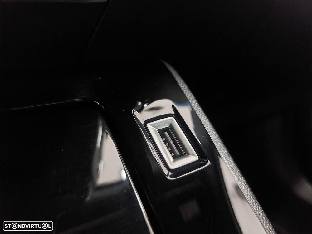 Peugeot 2008 1.2 PureTech GT Line - 39