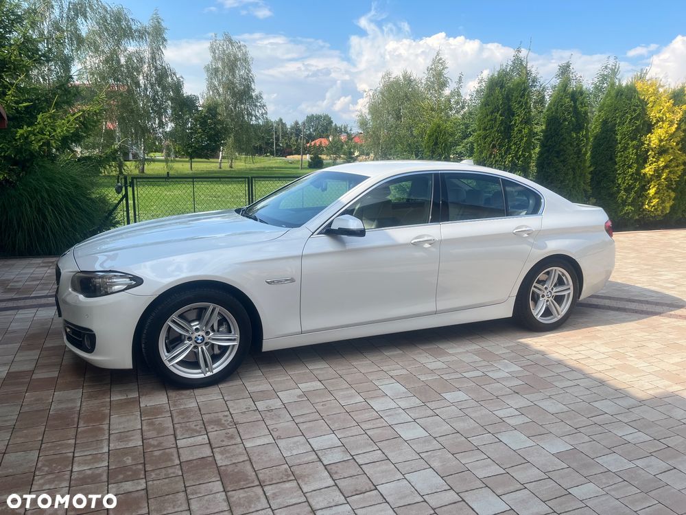 BMW Seria 5 528i xDrive Luxury Line - 8