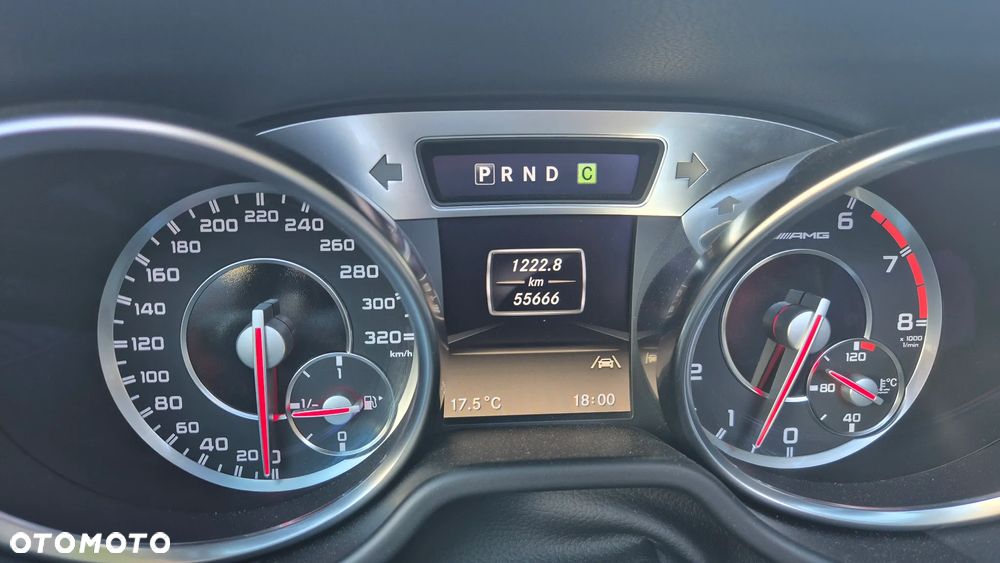 Mercedes-Benz SL 63 AMG - 26