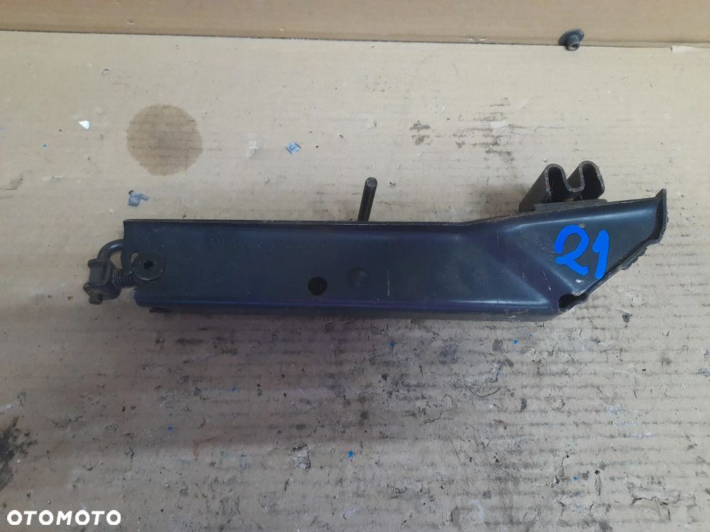 LEWAREK PODNOŚNIK SAMOCHODOWY - 6