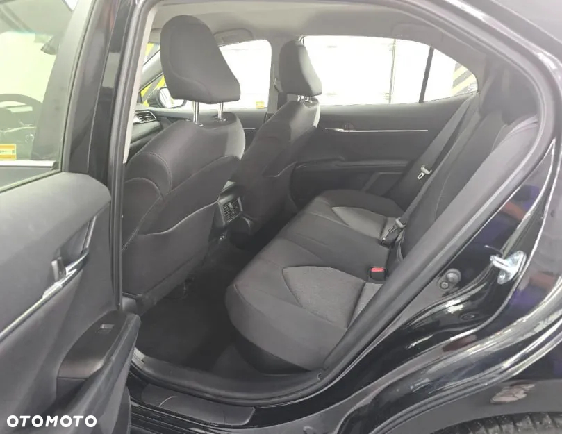 Toyota Camry 2.5 Hybrid Comfort CVT - 6