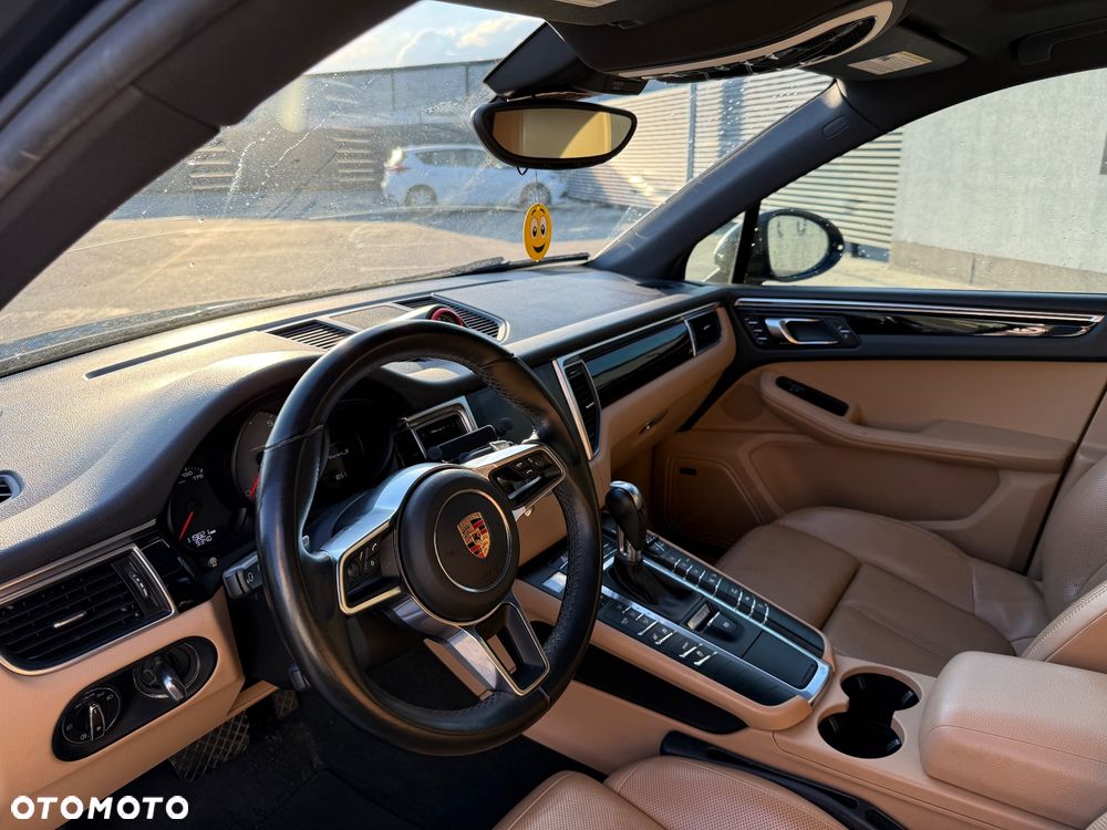 Porsche Macan - 10