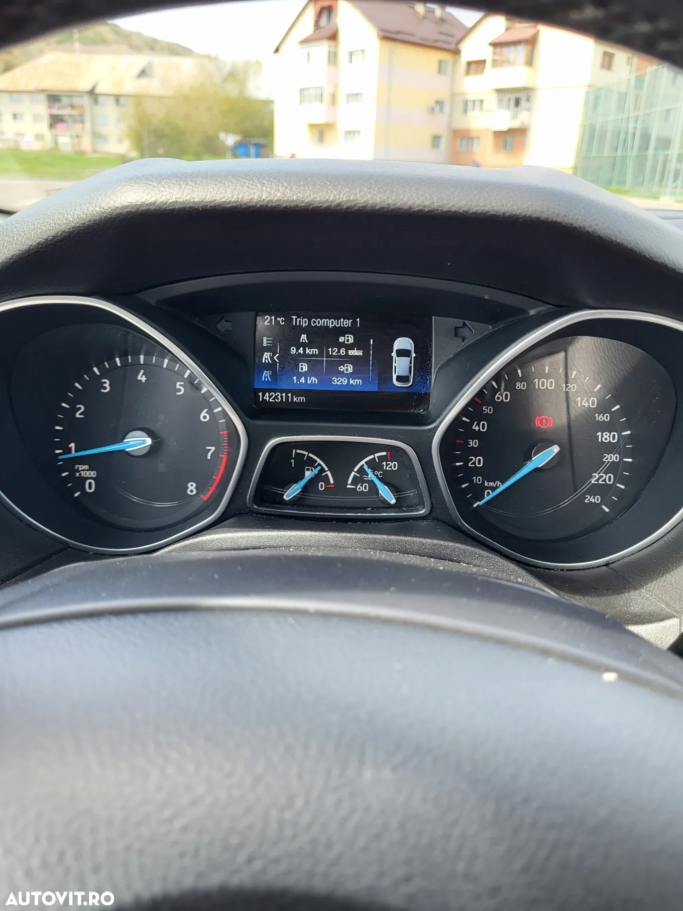 Ford Focus 1.0 EcoBoost Titanium - 9