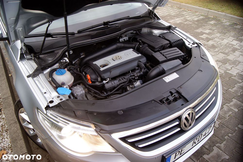 Volkswagen Passat CC - 40