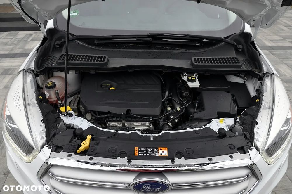 Ford Kuga 1.5 EcoBoost 2x4 Titanium - 29