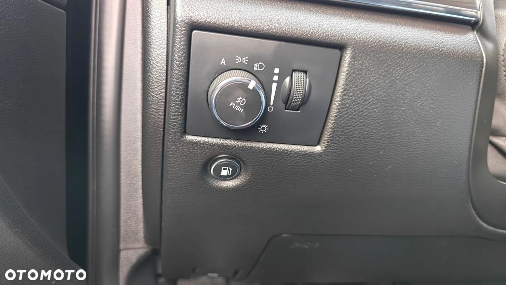 Jeep Grand Cherokee 3.6 V6 Overland - 21