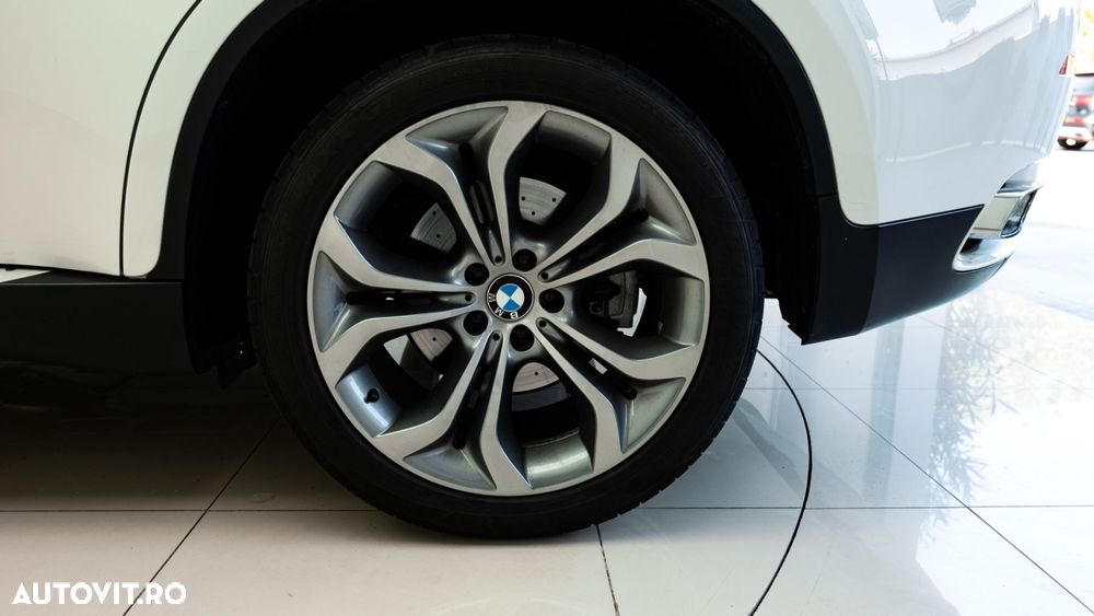 BMW X6 xDrive50i - 10