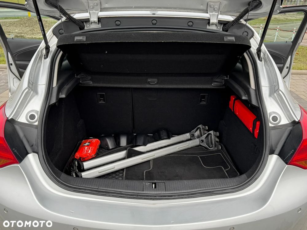 Opel Astra 1.4 T Edition 150 - 18