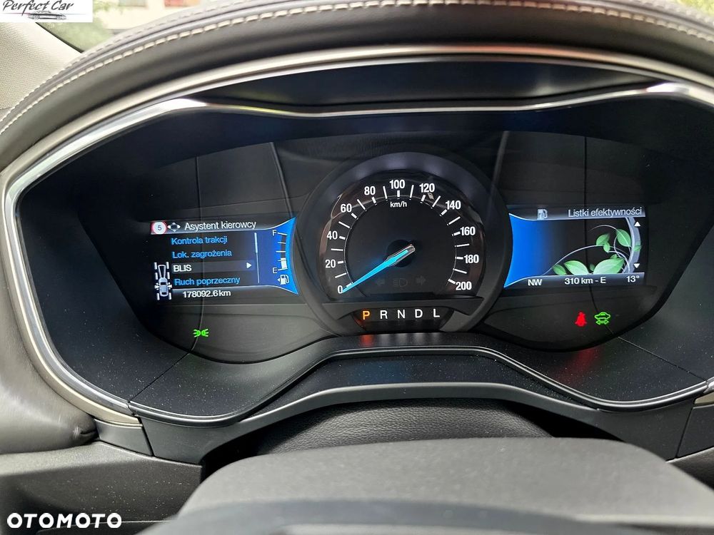 Ford Mondeo 2.0 Hybrid Vignale Plus - 24