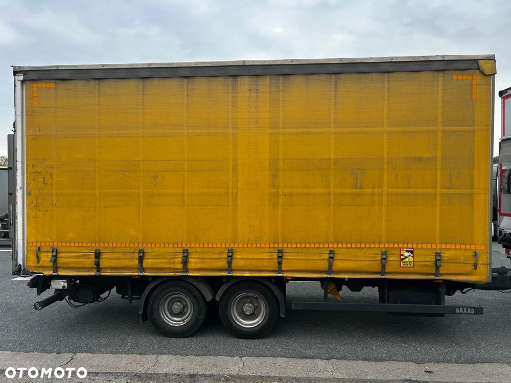 Mercedes-Benz 1832 - 9