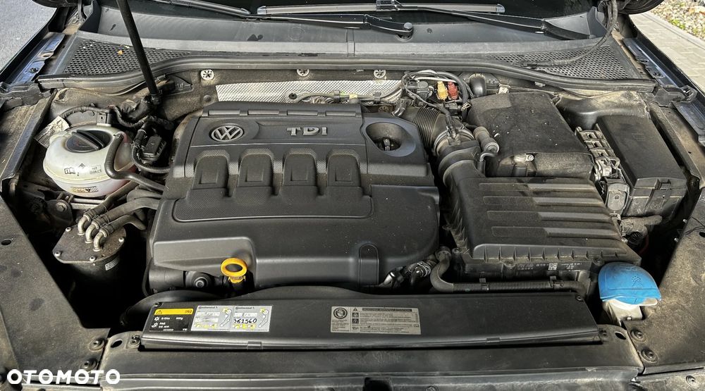 Volkswagen Passat Variant 2.0 TDI SCR 4Motion DSG Comfortline - 29
