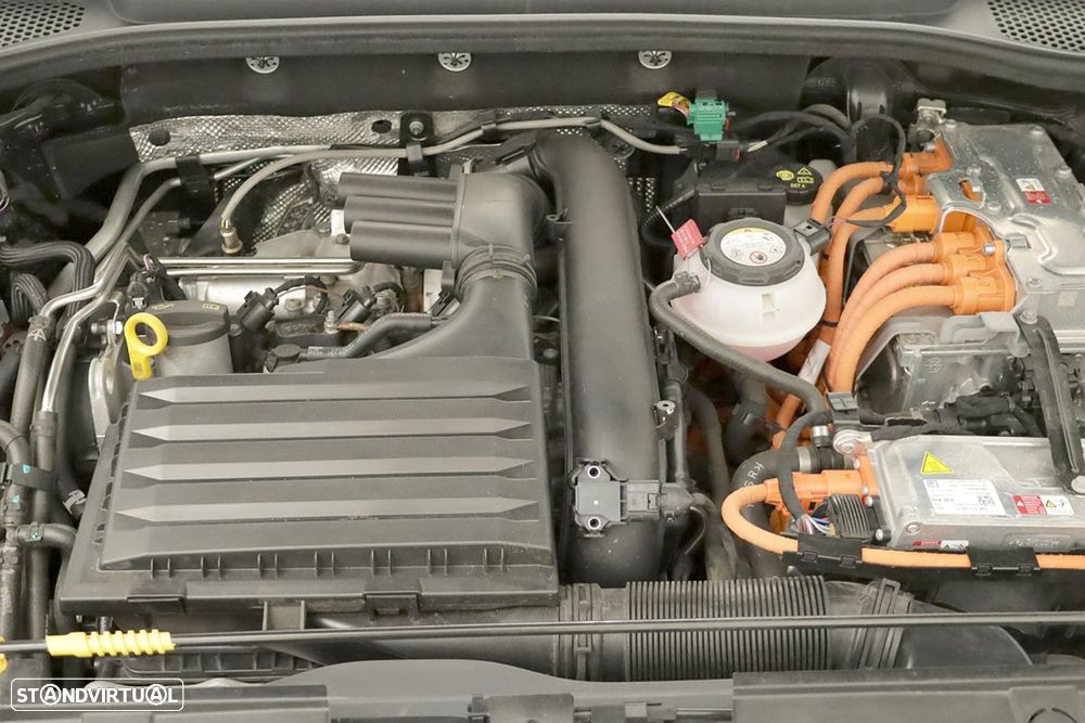 Cupra Formentor 1.4 e-Hybrid DSG - 25