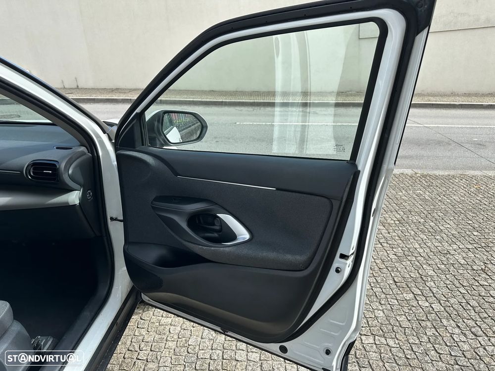 Toyota Yaris Cross 1.5 HDF Luxury - 17