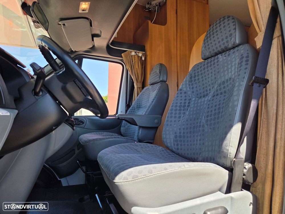 Ford Transit 2.2 TDCi - 11