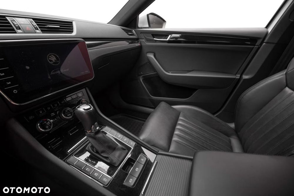 Skoda Superb 2.0 TDI 4x4 DSG L&K - 20