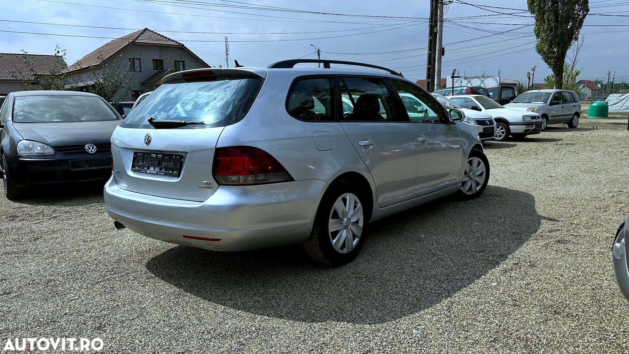 Volkswagen Golf 1.6 TDI BMT Comfortline - 11