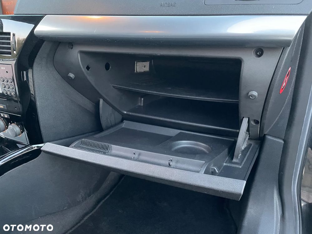 Opel Astra GTC 1.8 - 14