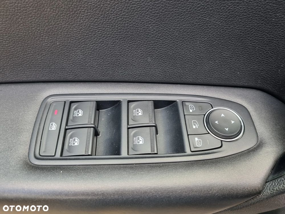 Renault Captur TCe 90 BUSINESS EDITION - 9