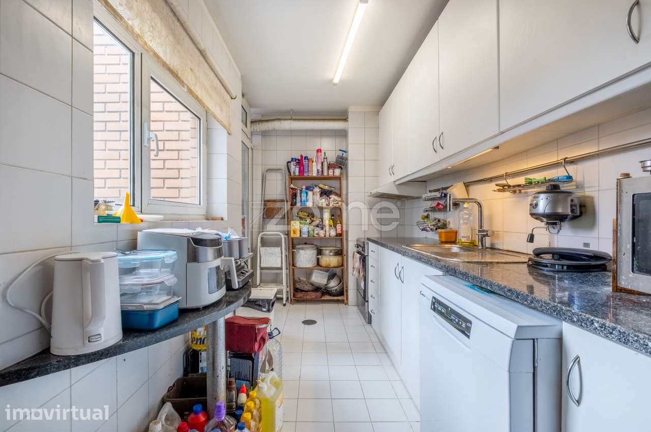 Apartamento T4 com lugar de garagem e arrumos - São Mamede de Infesta - Grande imagem: 5/31