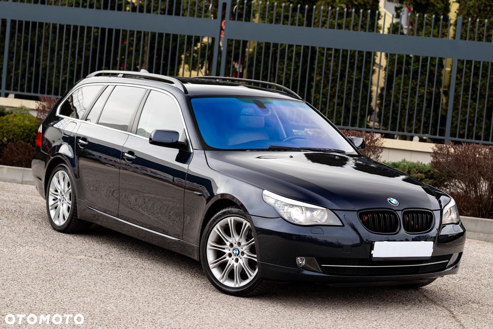 BMW Seria 5 525i xDrive - 1