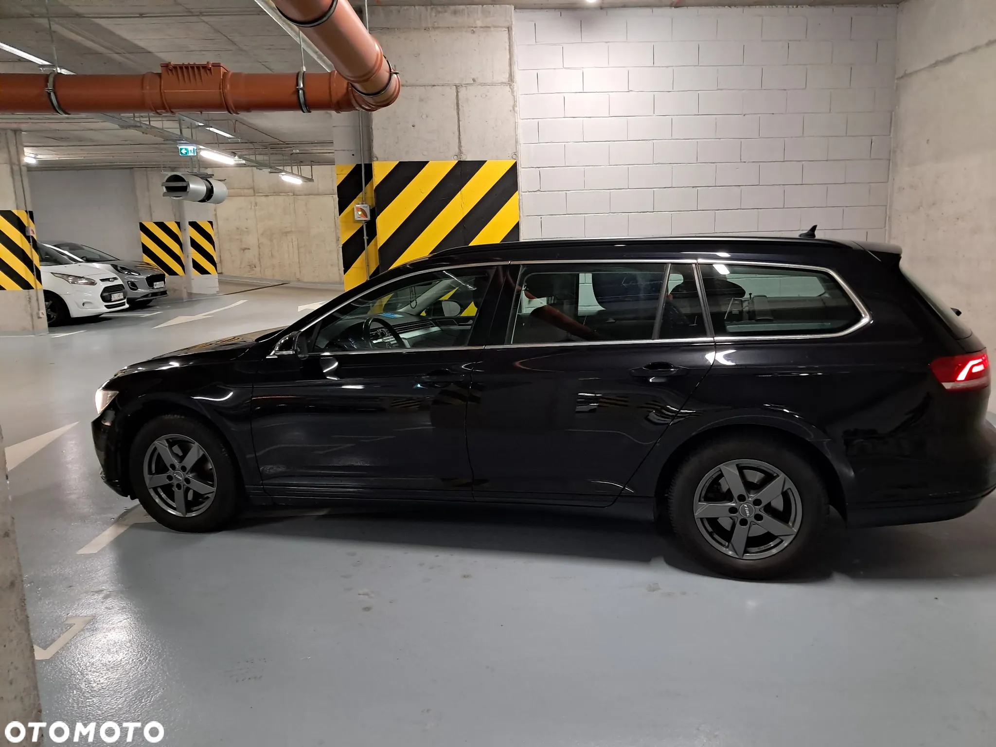 Volkswagen Passat - 2