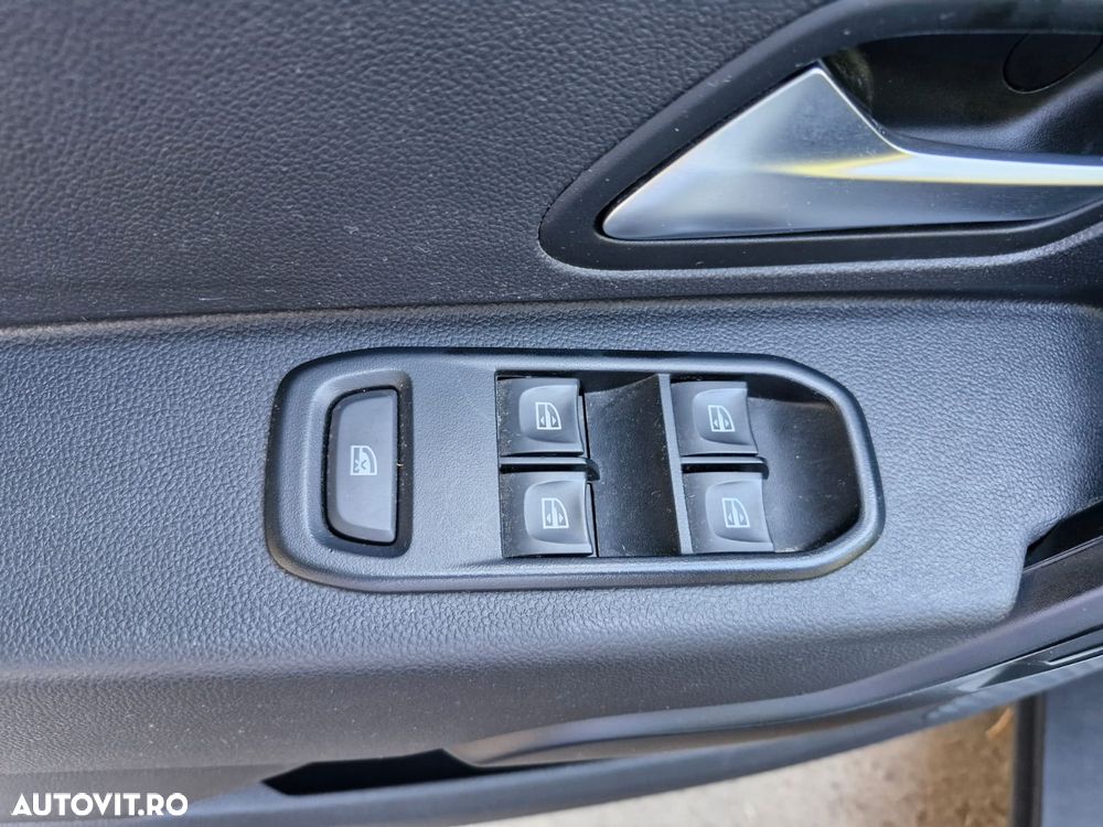 Dacia Duster 1.5 Blue dCi 4WD Essential - 12