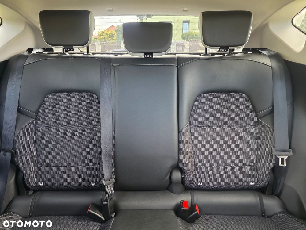 Renault Captur TCe 140 GPF INTENS - 18