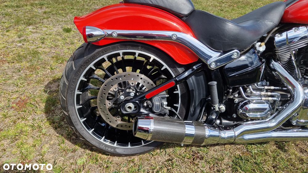 Harley-Davidson FXSB Breakout - 12