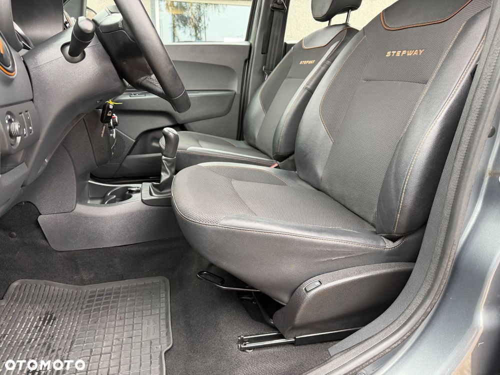 Dacia Lodgy TCe 115 Stepway - 20