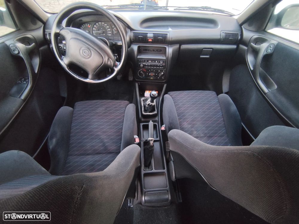 Opel Astra 1.4i 16V Sport - 5