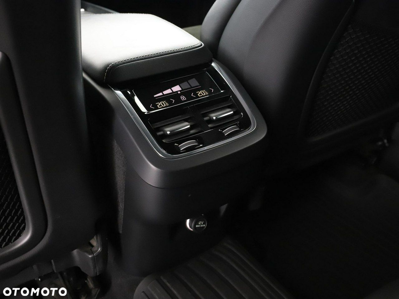 Volvo XC 60 D4 AWD Geartronic RDesign - 40