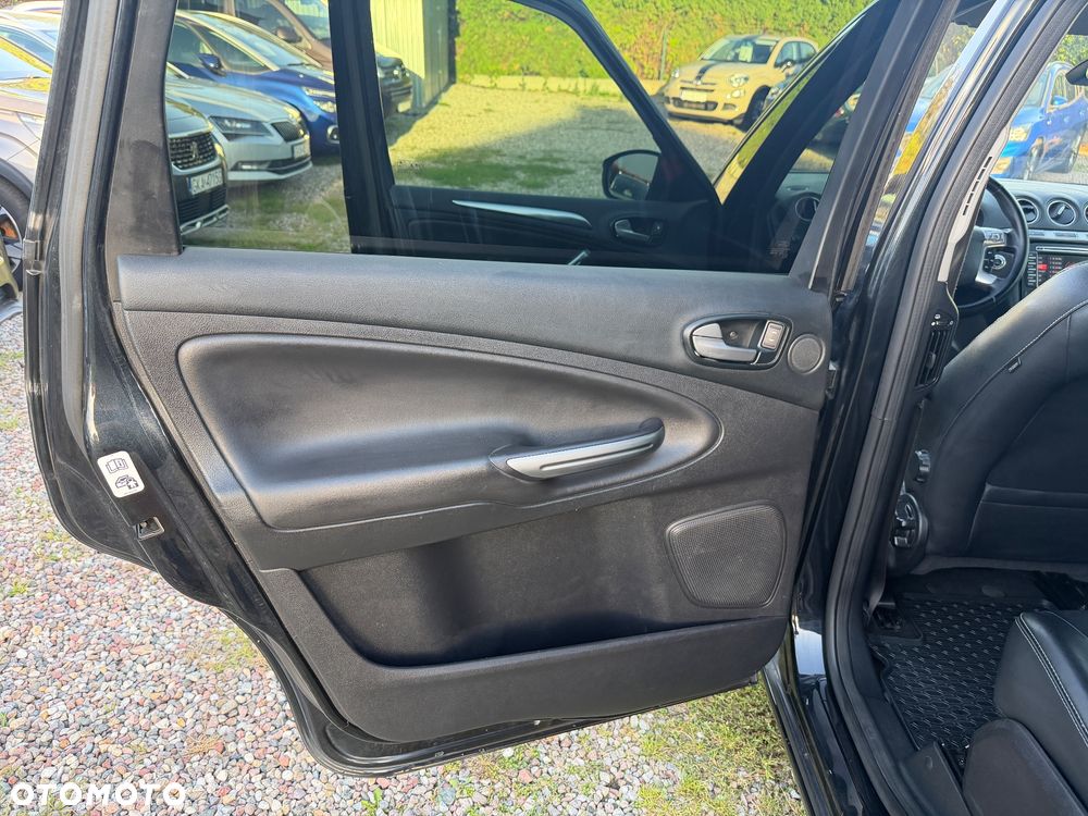 Ford S-Max 2.0 TDCi DPF Titanium - 32