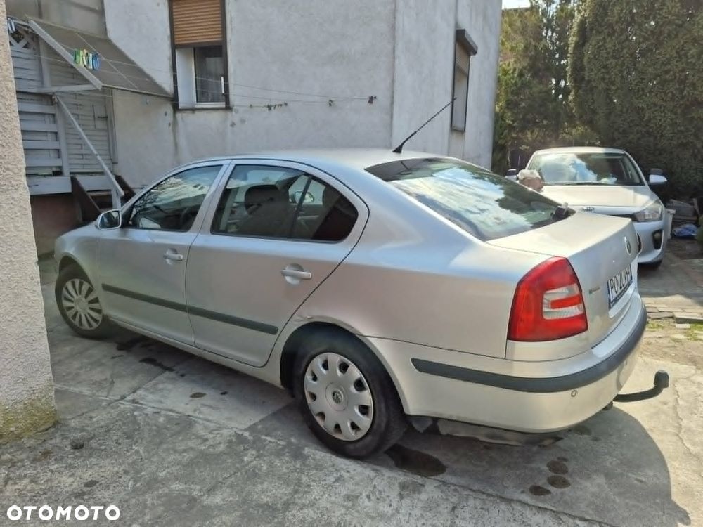 Skoda Octavia 1.6 Tour - 4