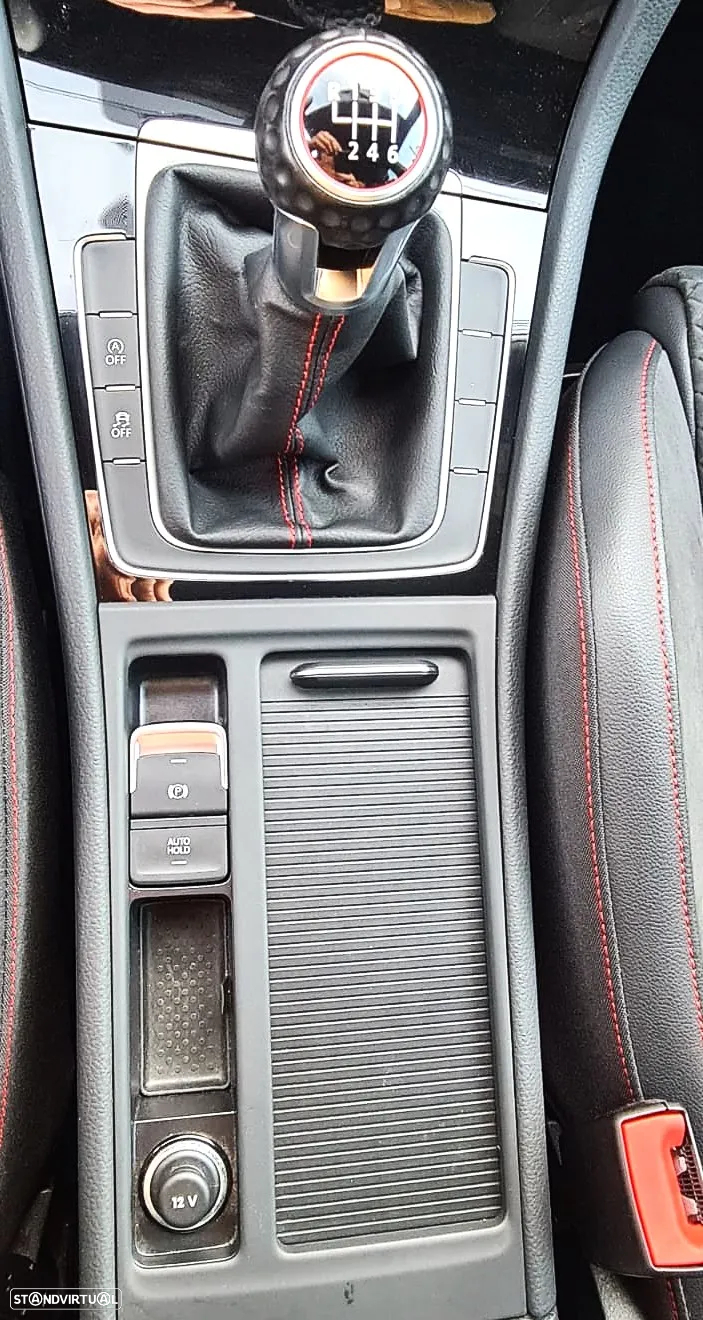 VW Golf 2.0 TSI GTI Performance - 36