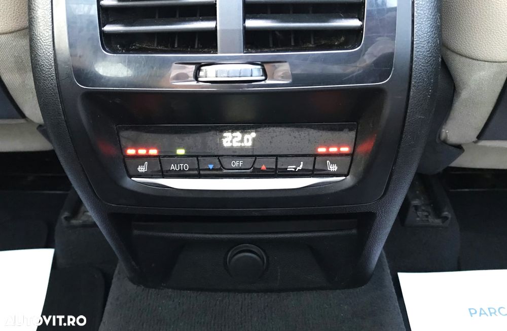 BMW X3 xDrive20d AT Luxury Line - 35