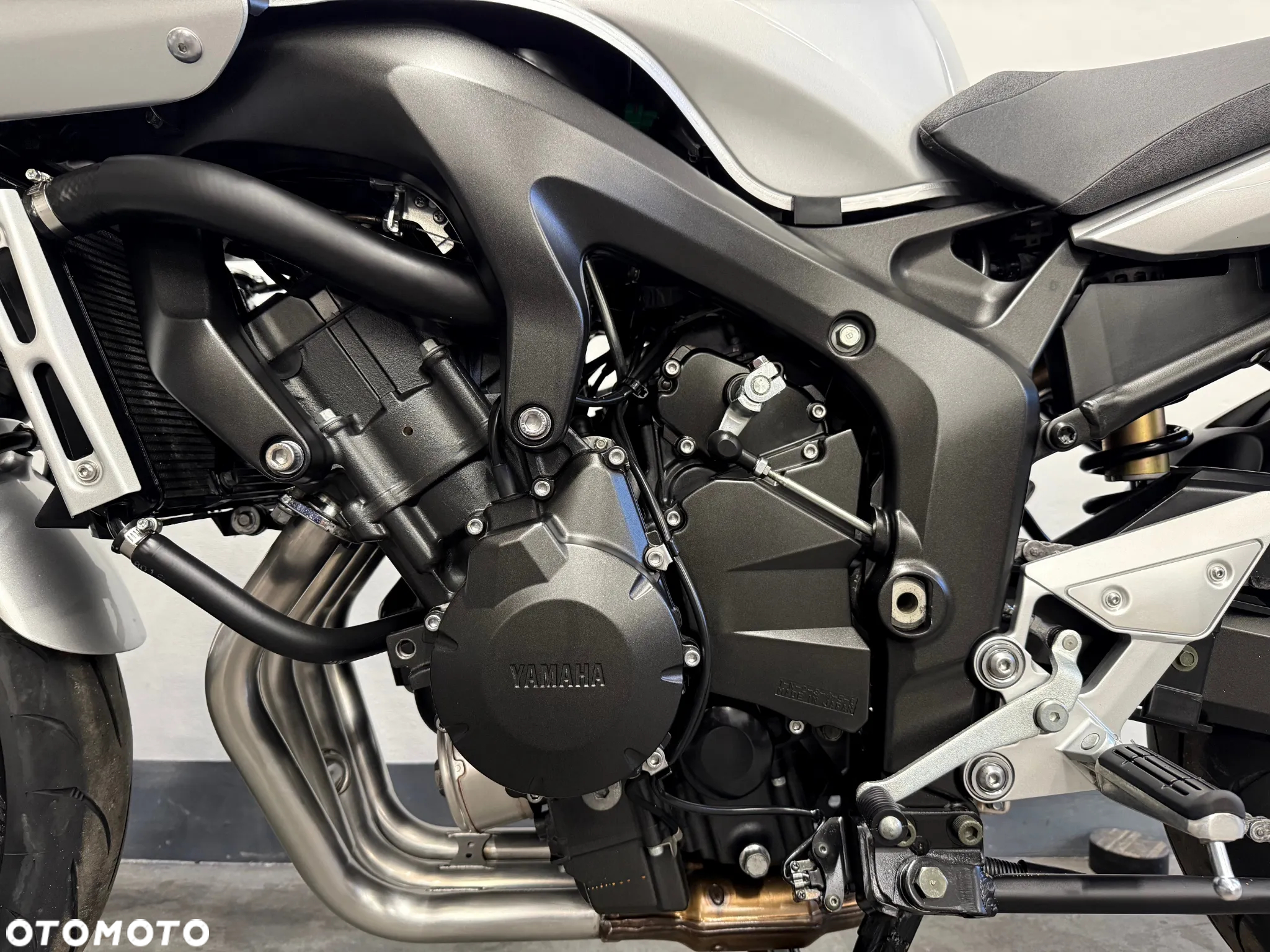 Yamaha FZ6 - 11