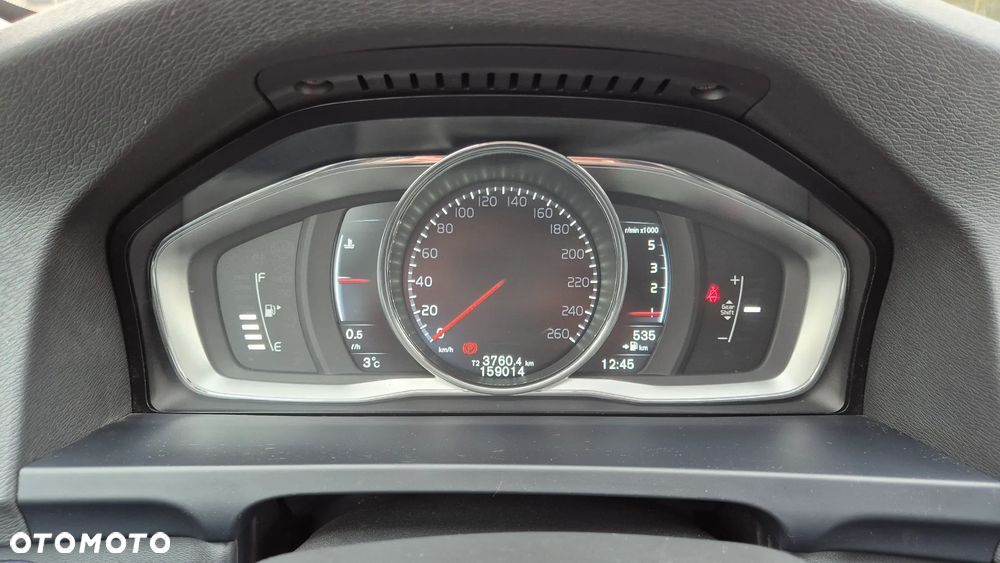 Volvo V60 D2 Summum - 23