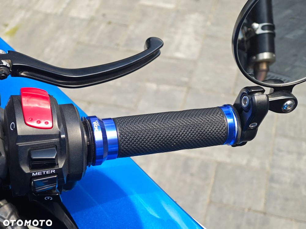 Suzuki GSX-R - 12