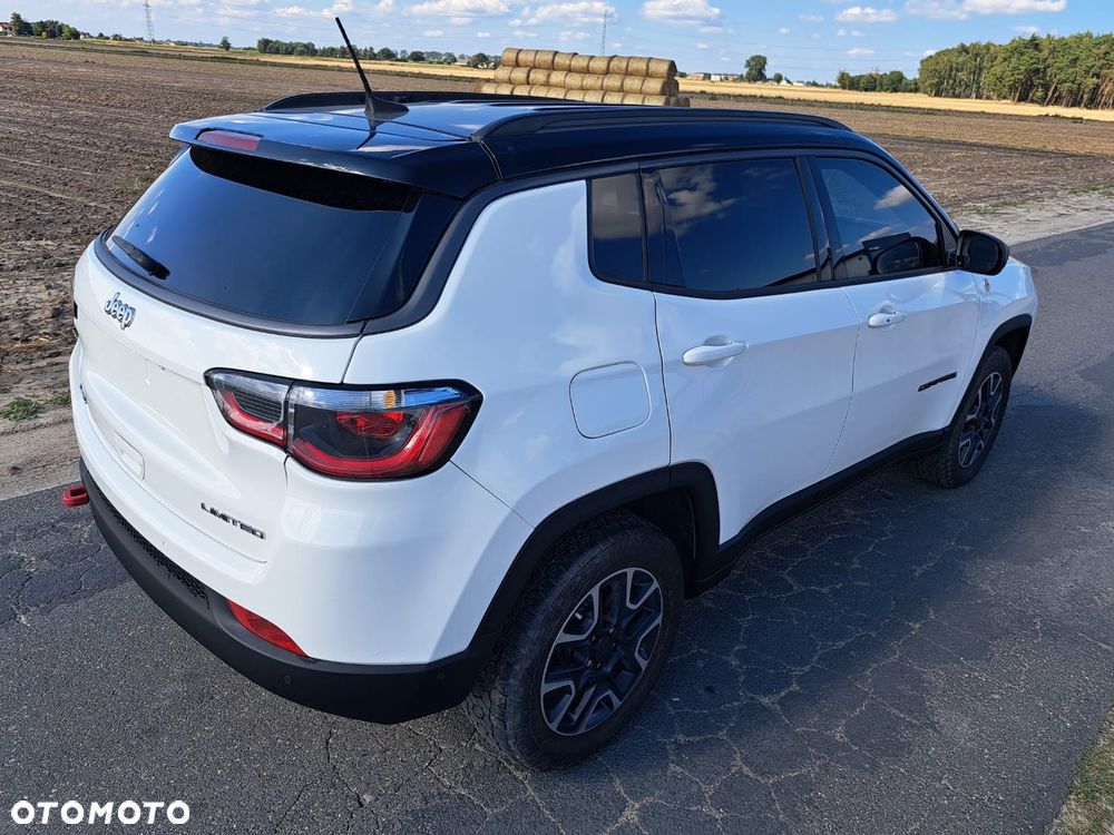 Jeep Compass - 11