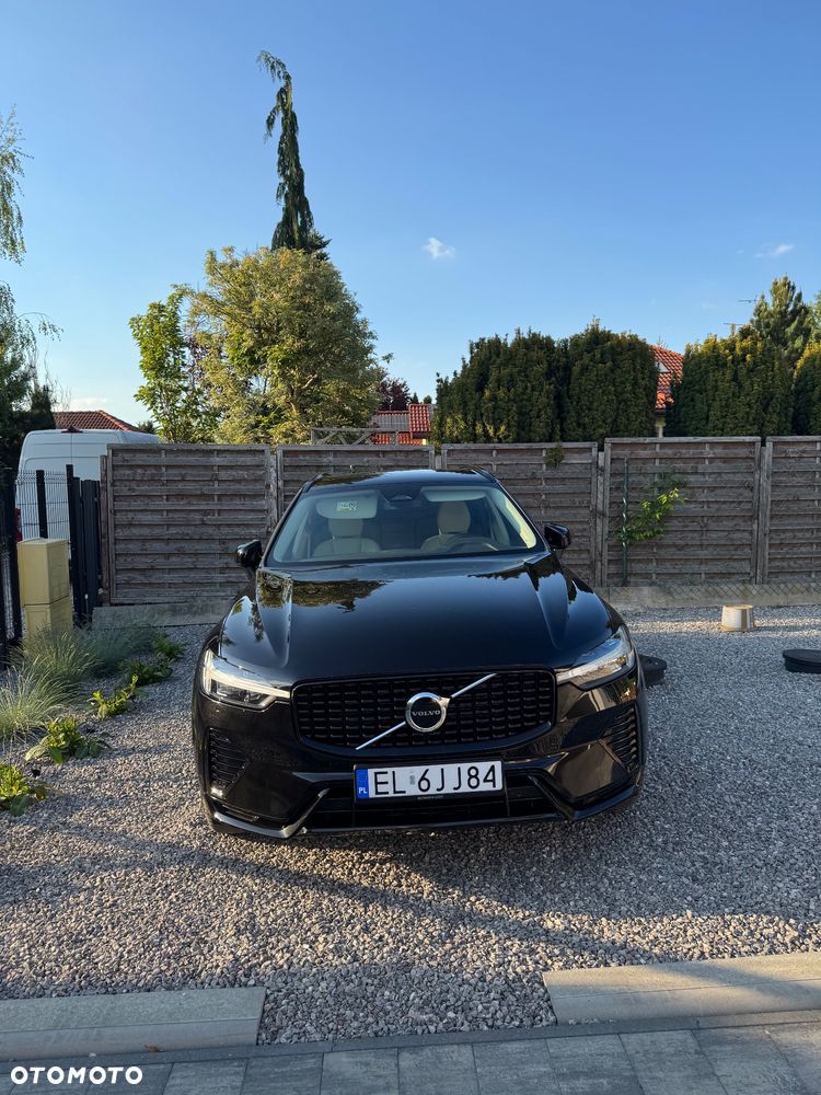 Volvo XC 60 B4 D AWD Plus Dark - 2