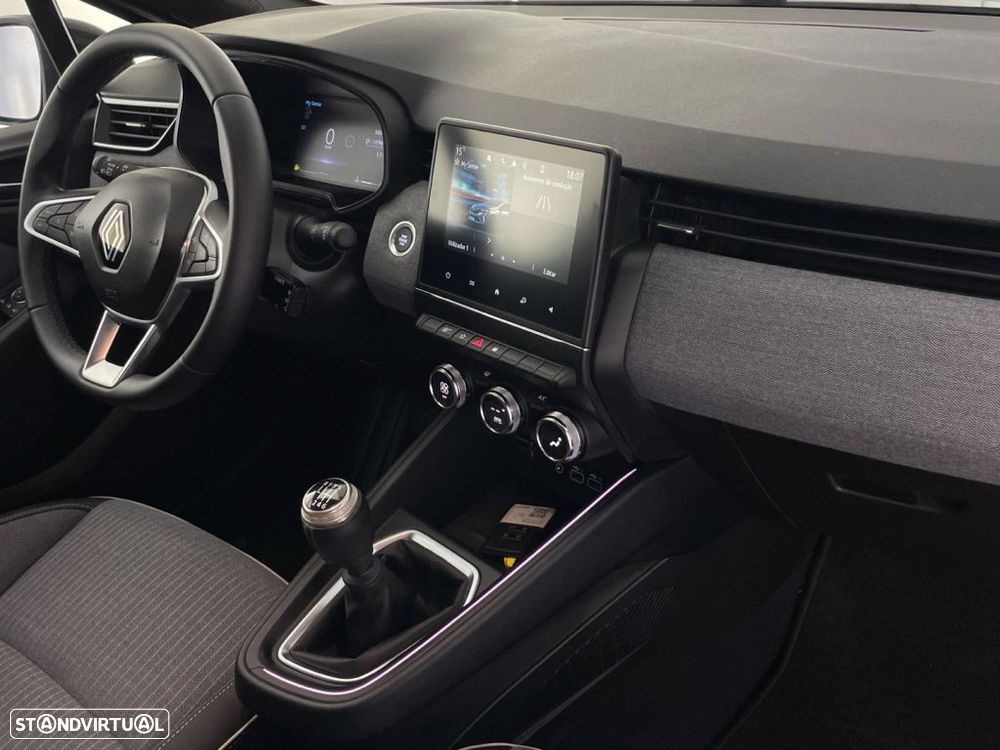 Renault Clio 1.0 TCe Techno Bi-Fuel - 23