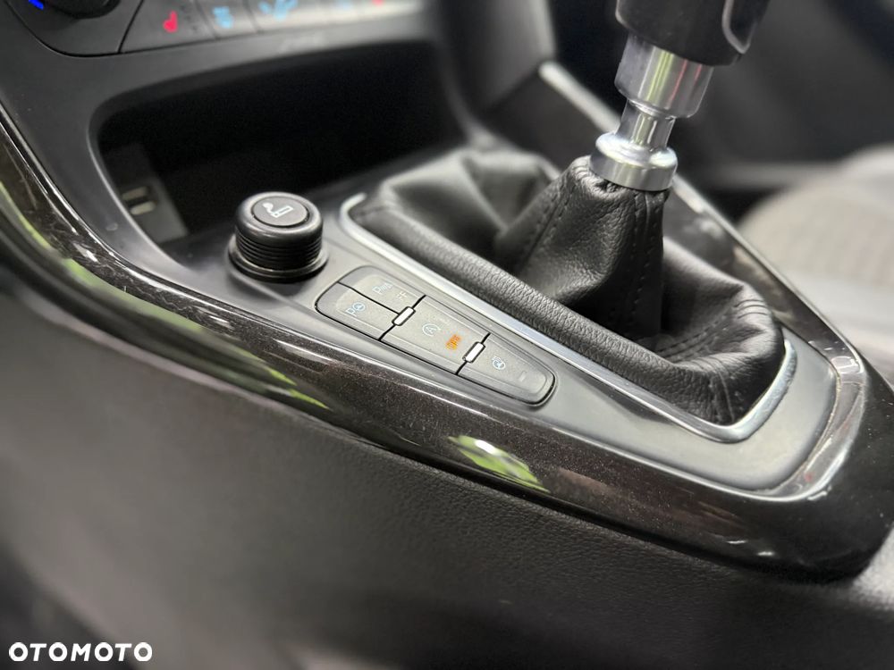 Ford Focus - 28
