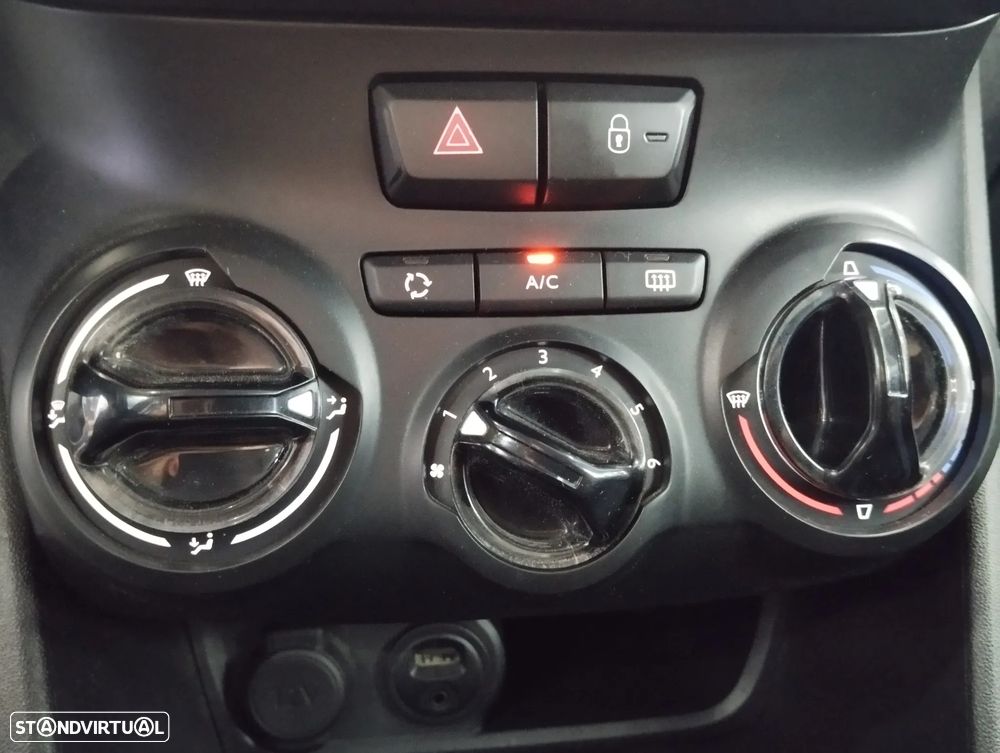 Peugeot 2008 1.2 PureTech Style - 29