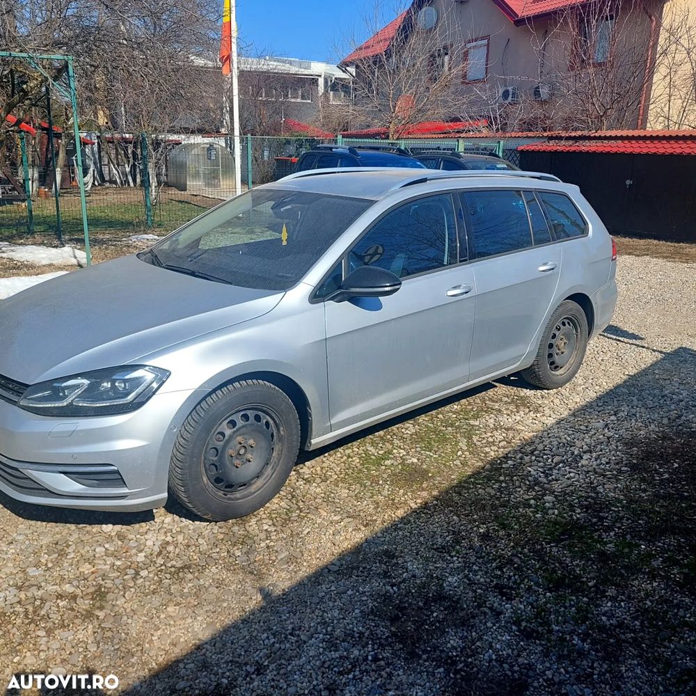 Volkswagen Golf - 12