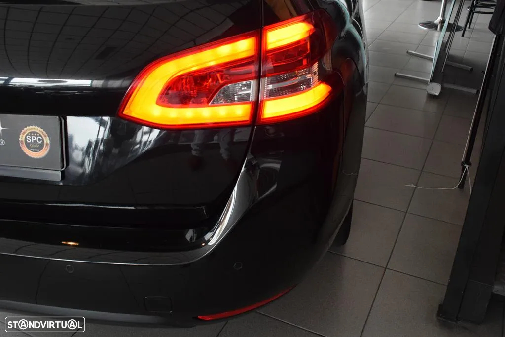 Peugeot 308 SW 1.6 e-HDi Allure J17 - 33