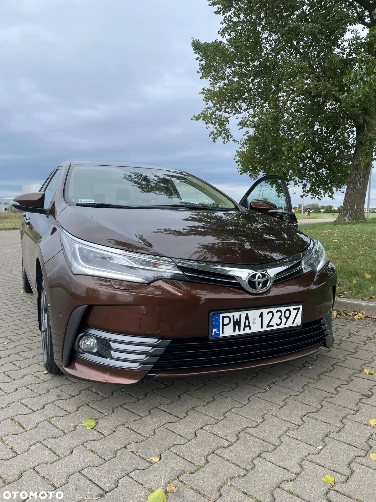 Toyota Corolla 1.4 D-4D Premium EU6 - 1