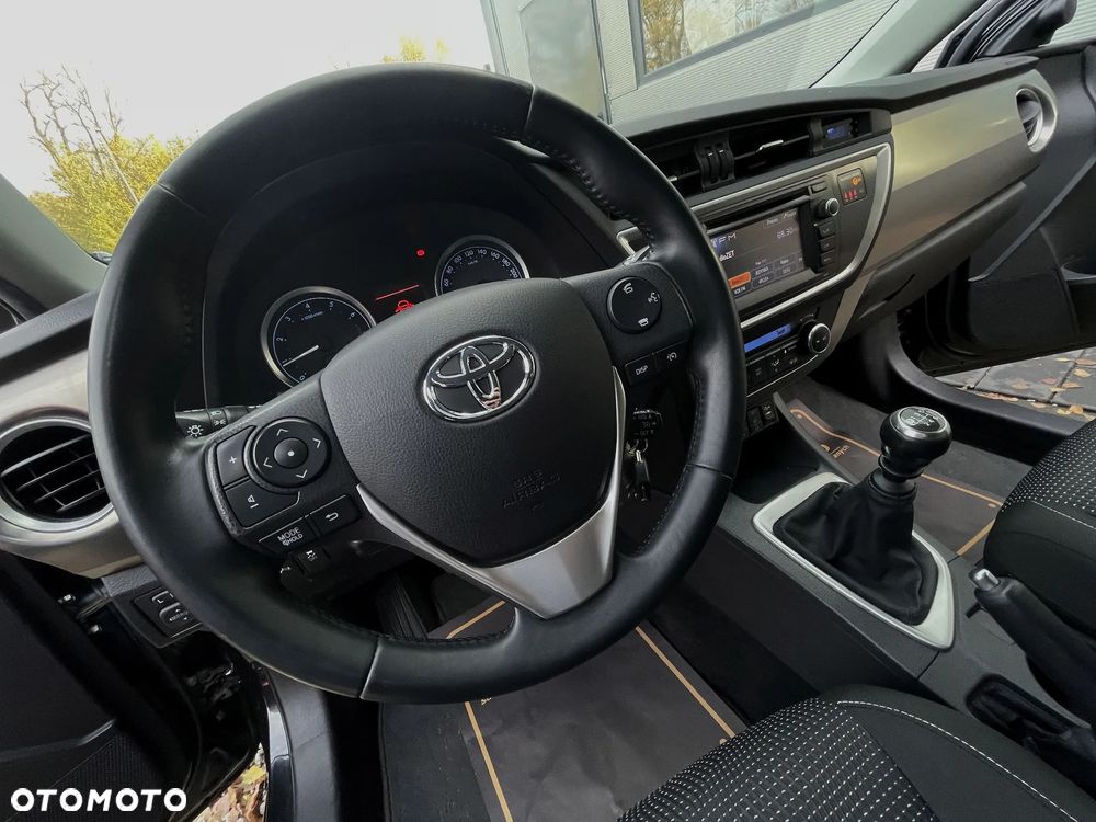 Toyota Auris ver-1-6-comfort - 28