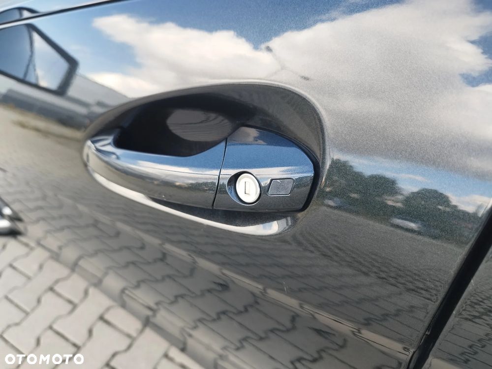 Mercedes-Benz Klasa C 200 CDI BlueEff Avantgarde - 39
