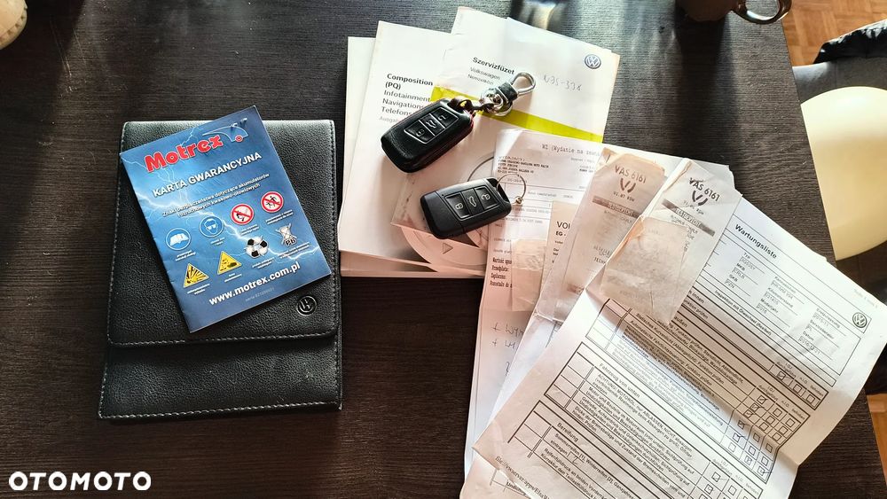 Volkswagen Passat - 25