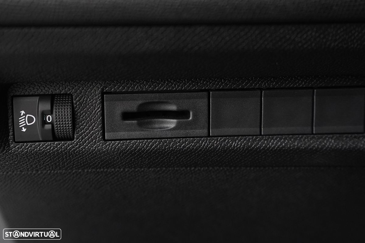 Peugeot 308 1.2 PureTech Allure Pack EAT8 - 17